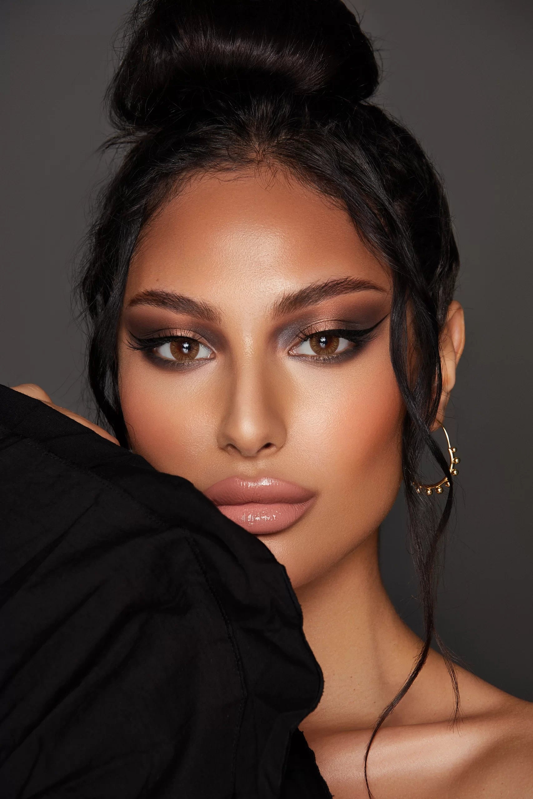 Hazel Honey Bella Contact Lenses from the One Day Collection